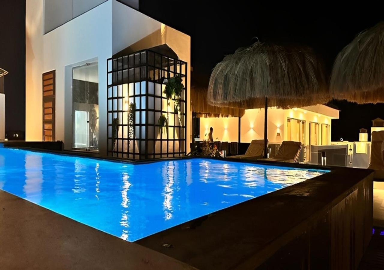Sanctuary Sunlit Hurghada Haven With 4 Pools, Rooftop Sunsets & Gourmet Bites Steps Away Exterior photo